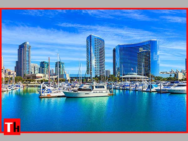 Cruise along the San Diego Bay