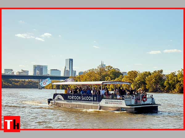 Private Pontoon Boat Cruise in Nashville