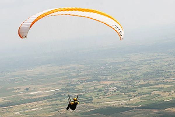 Paragliding in Nandi Hills
