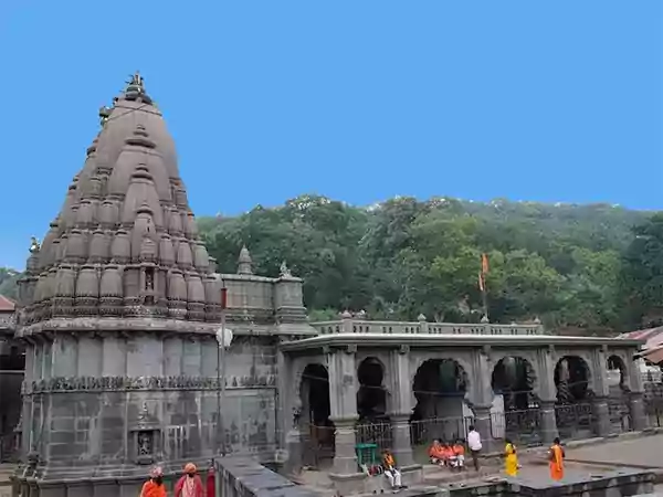 Shiva-mandir-in-India