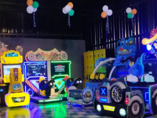 Flying Panda Amusement Park Play Area