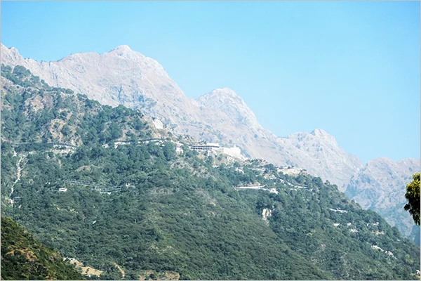 vaishno-devi-best-places-to-visit-in-India-in-May-with-family