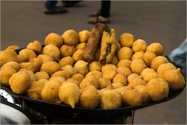 Street food in Sarojini Market