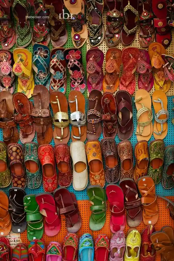 Footwear in Karol Bagh