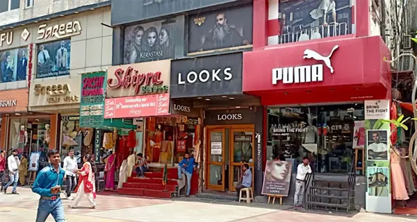 Streets of Karol Bagh markets