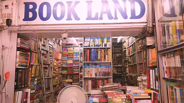 Books in Kamla Nagar Market Delhi