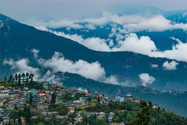 beautiful scenery of Darjeeling