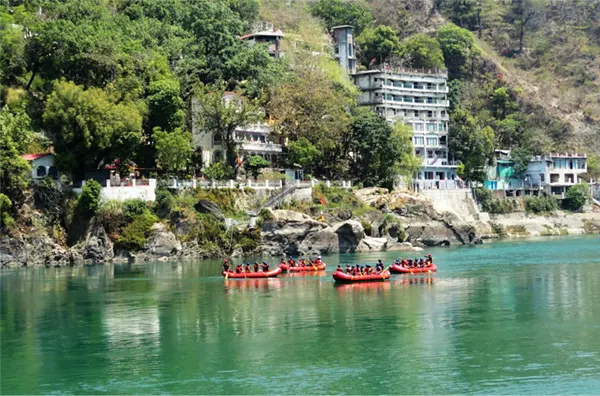 rafting in the Ganga in Rishikesh