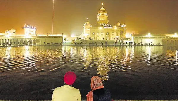 Bangla Sahib Sarovar