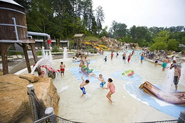 Dollywood’s Splash Country