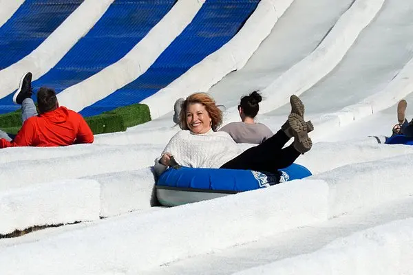 Rowdy Bear’s Smoky Mountain Snow Park