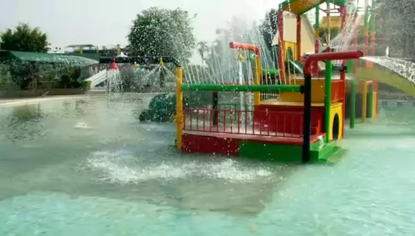 Aqua Dance
