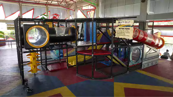 Moon Base in Wonderla