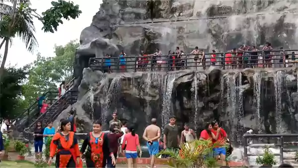 Niagara Falls at Aquatica Kolkata