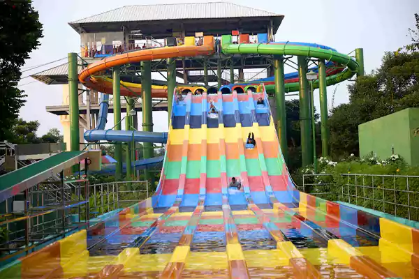 Rainbow Loooops in Wonderla