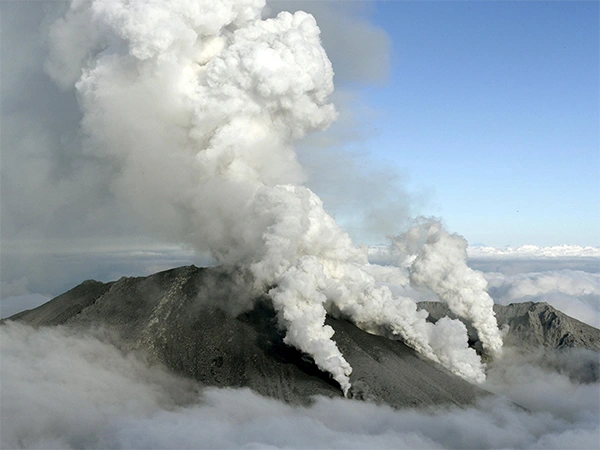 active volcanoes in the world