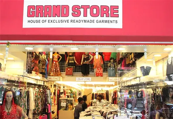 Grand Storee