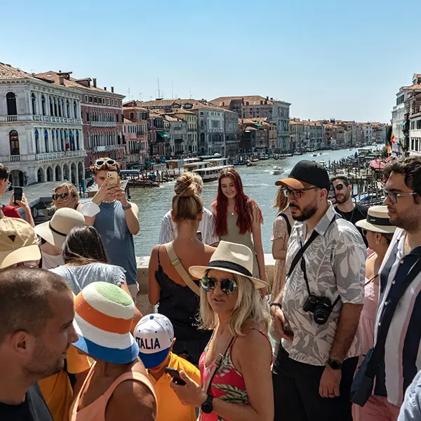 stylish travel hats