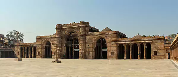 History of Lal Darwaja