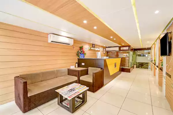 Hotel One Up