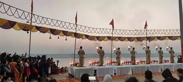 Attend Subah e Banaras