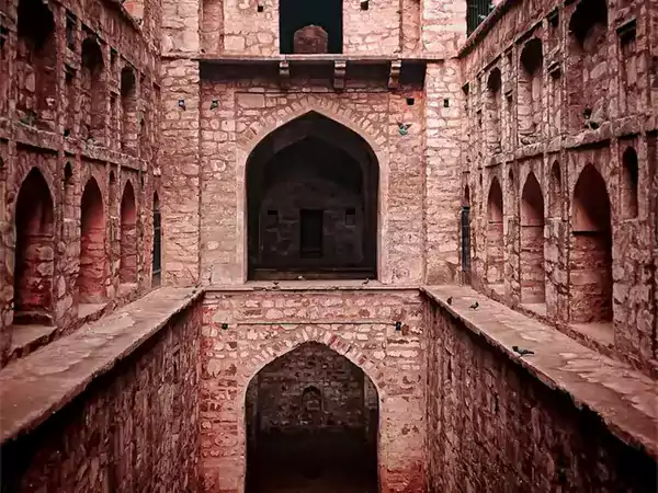 Agrasen ki Baoli