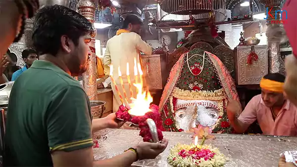 Aarti in Kalka ji Mandir