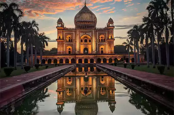 Safdarjungs Tomb