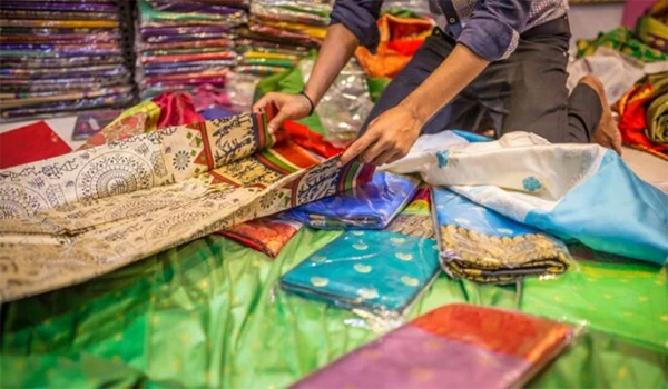 Saree Shop in Chickpet