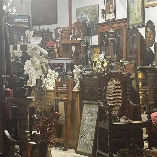 Furniture Market Lajpat Nagar