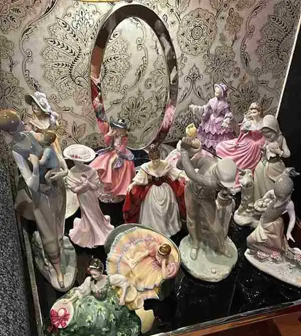 Gianiji Antiques & Furnituree