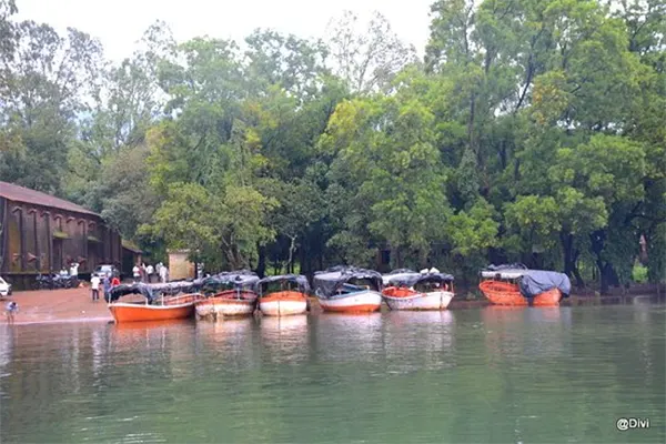 Bamnoli village boating experience