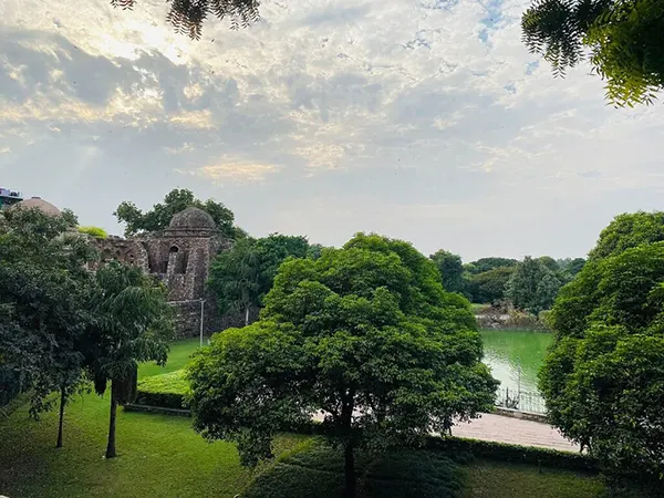 Hauz Khas Park