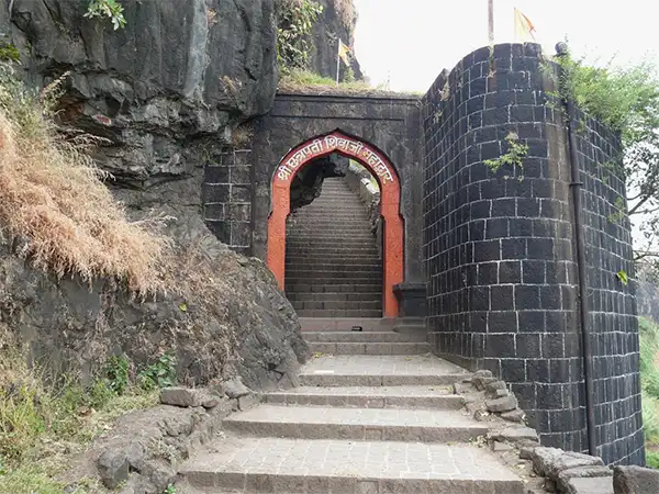 Sajjangarh fort